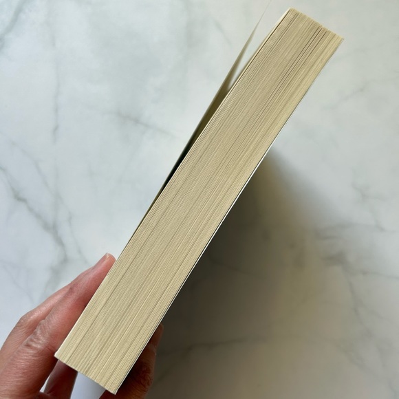 BEST SELLER A House in the Sky by Amanda Lindhout & Sara Corbett - Picture 9 of 12